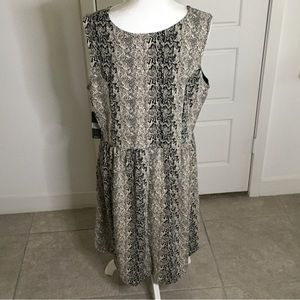 BB Dakota Plus Size 20 Black & Beige Sheath Gathered At Waist Soft, Soft, Soft!!